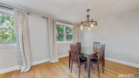 887 Farmington Avenue West Hartford CT 06119