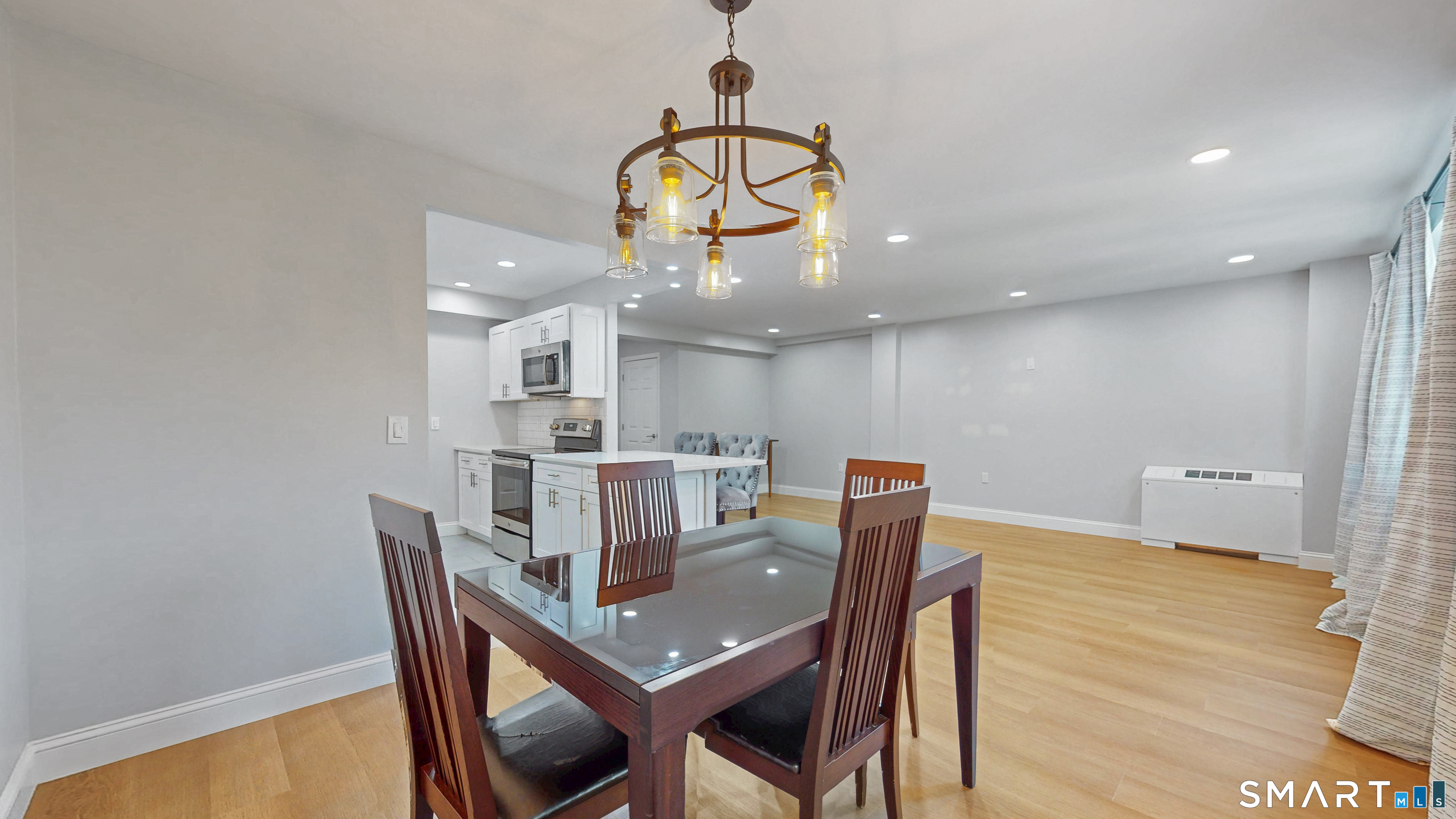 887 Farmington Avenue West Hartford CT 06119