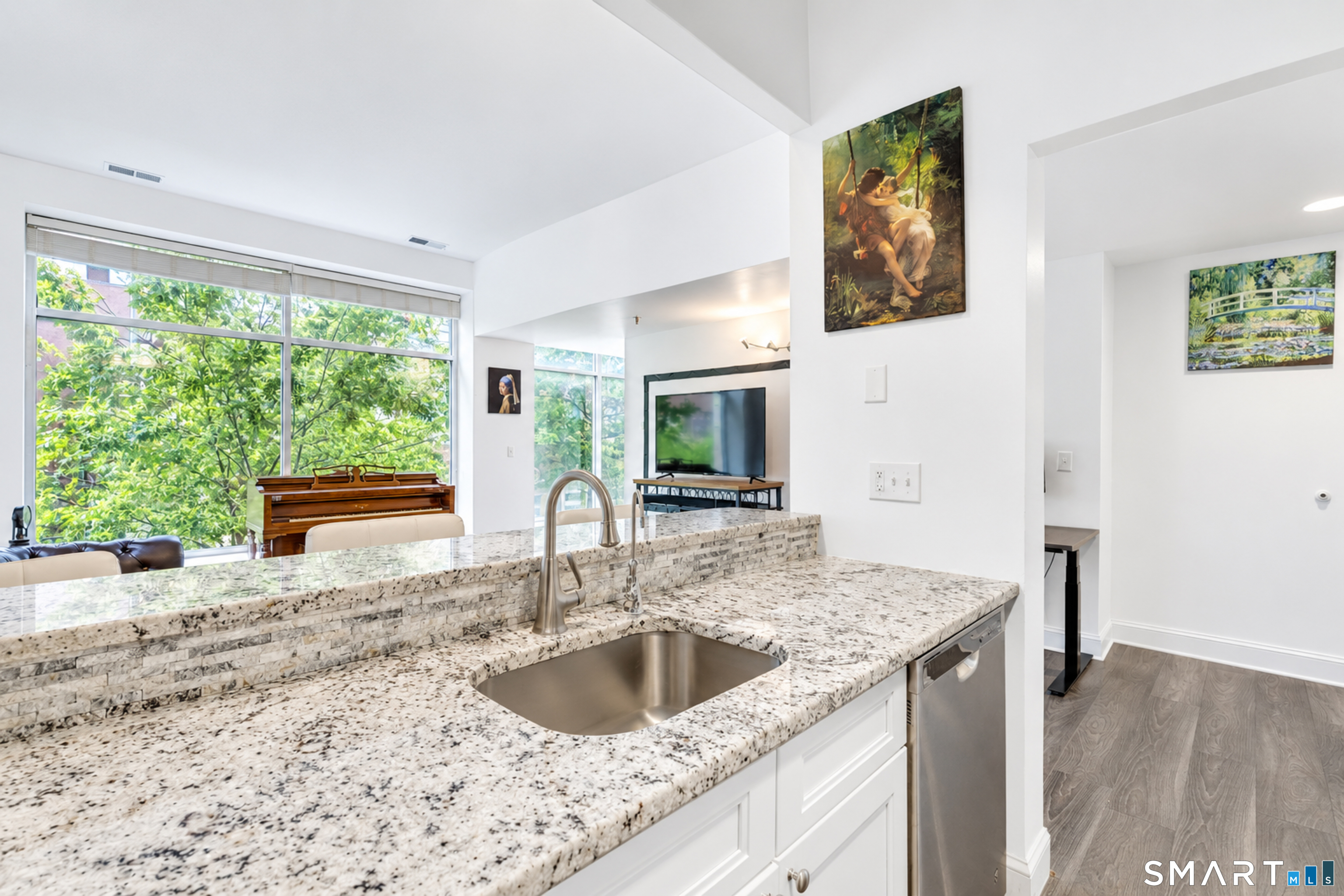 196 Crown Street New Haven CT 06510