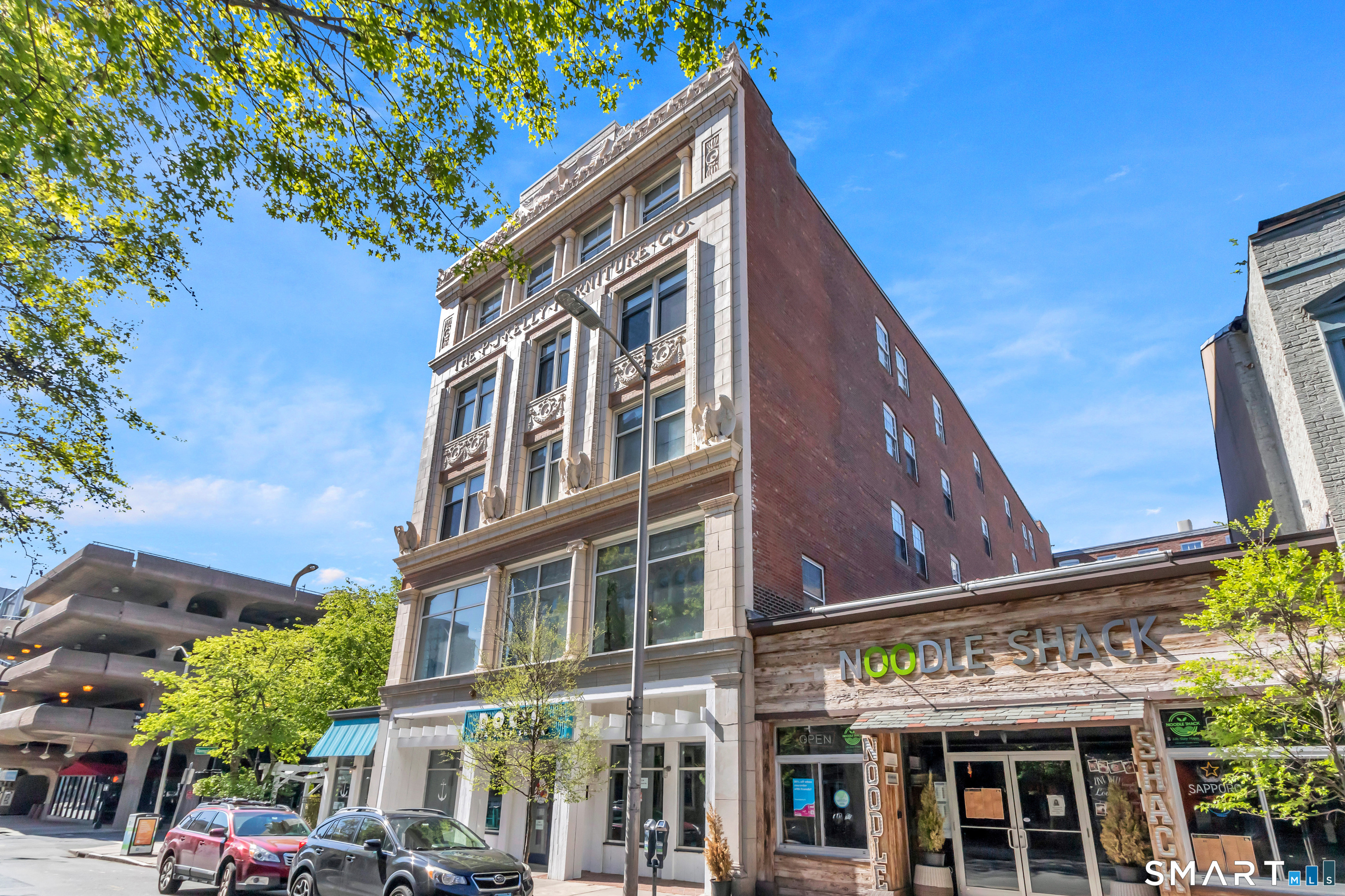 196 Crown Street New Haven CT 06510