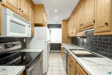 21 Pine Court Cromwell CT 06416