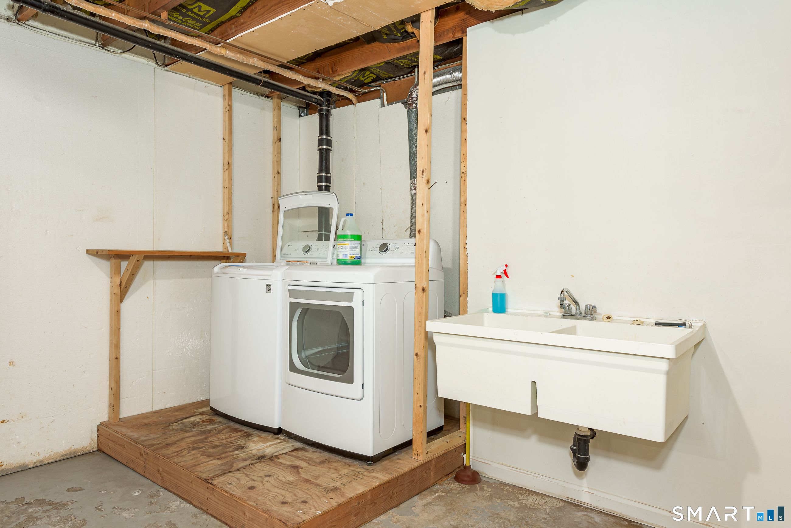 21 Pine Court Cromwell CT 06416