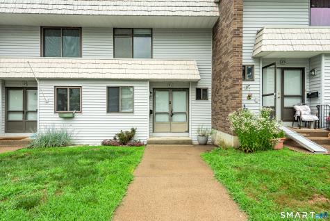 21 Pine Court Cromwell CT 06416