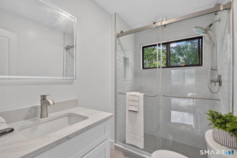 71 Dakota Lane Stratford CT 06614