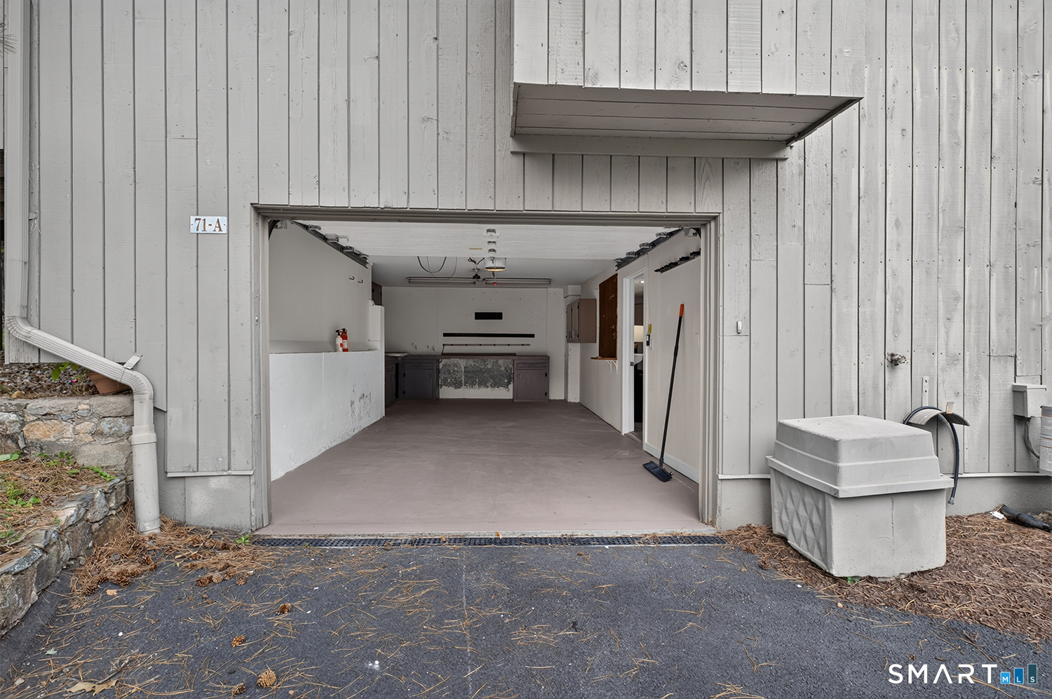 71 Dakota Lane Stratford CT 06614