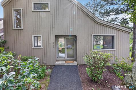 71 Dakota Lane Stratford CT 06614