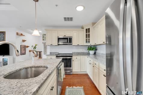 461 Bank Street New London CT 06320