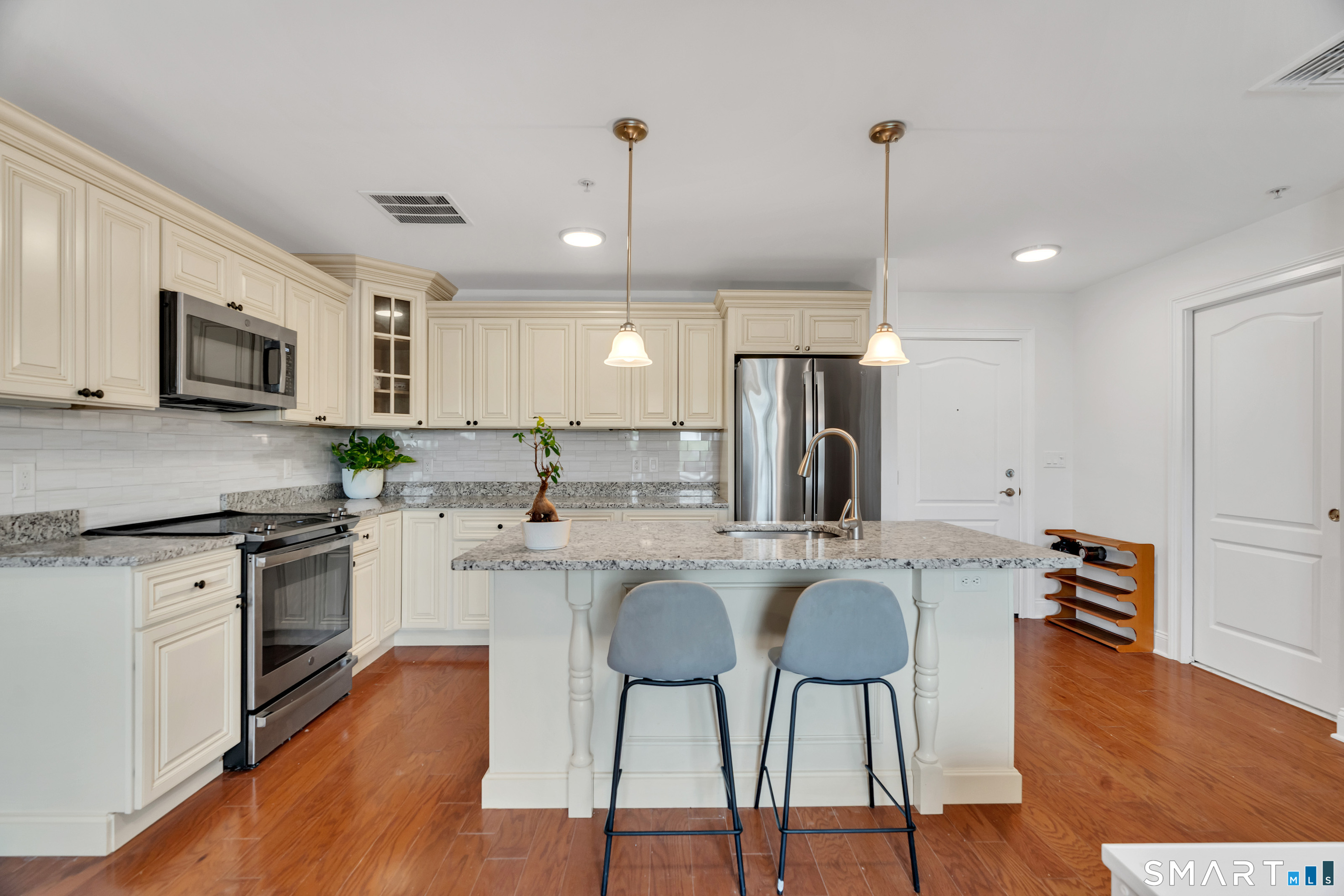 461 Bank Street New London CT 06320