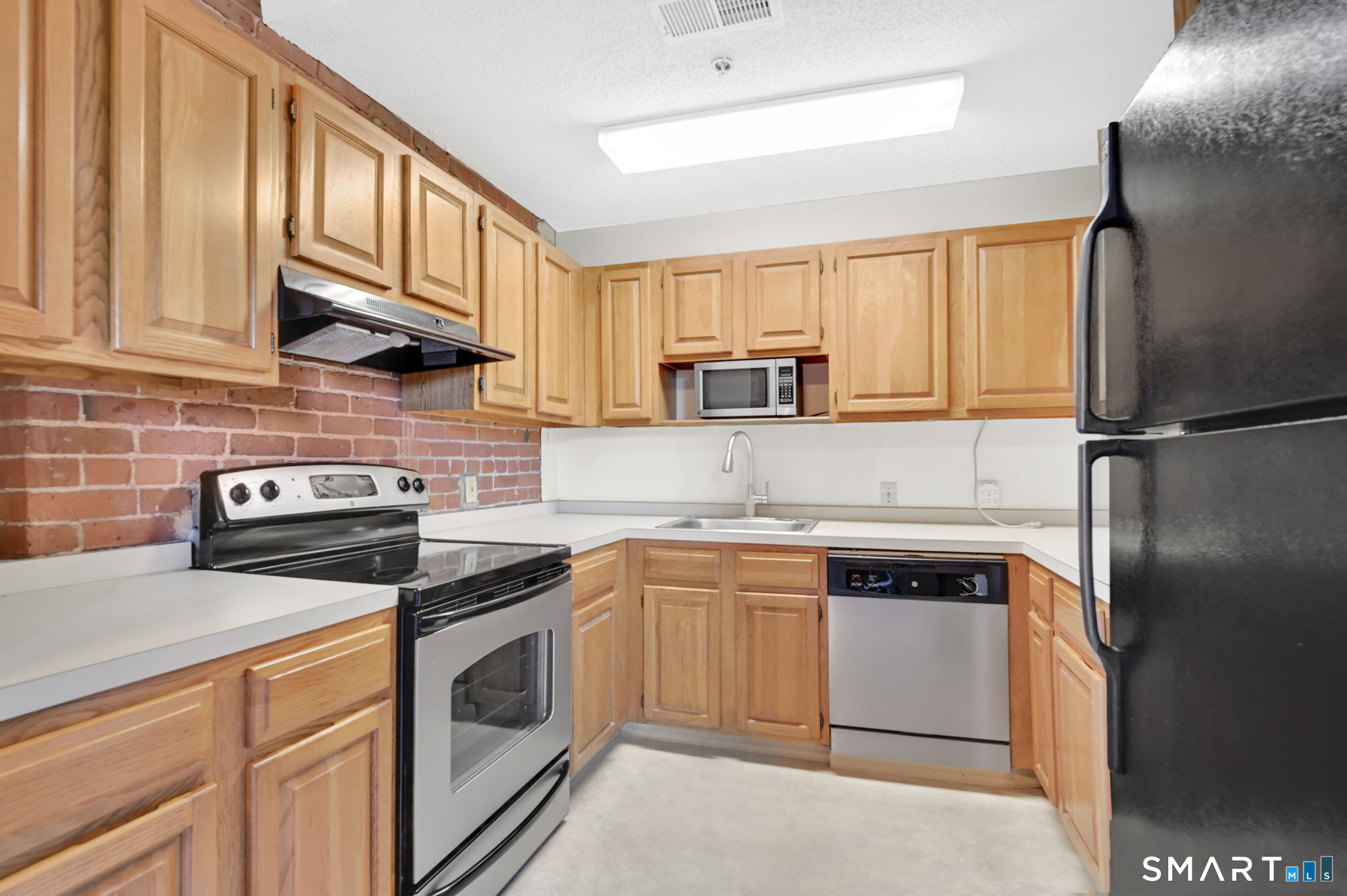 16 Vernon Avenue Vernon CT 06066