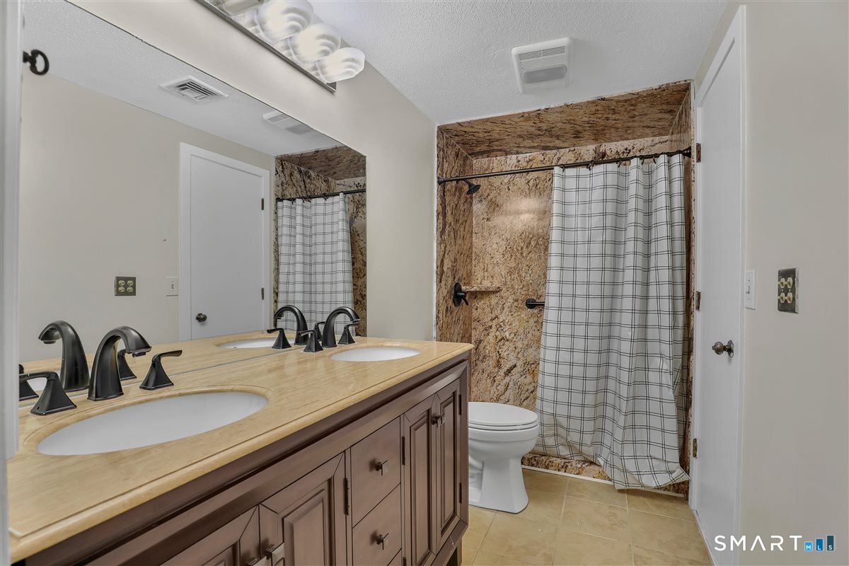 10 Valley Run Drive Cromwell CT 06416