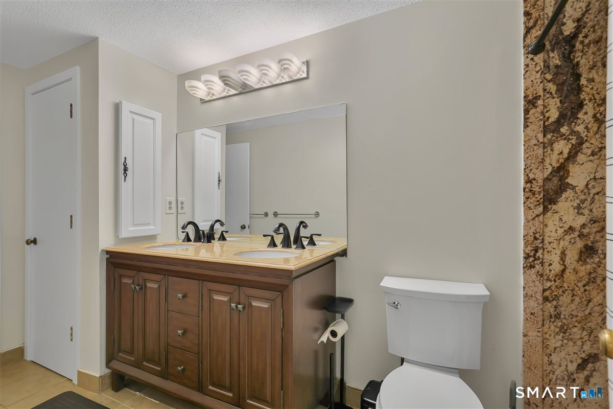 10 Valley Run Drive Cromwell CT 06416