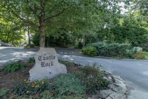 12 Castle Rock Branford CT 06405