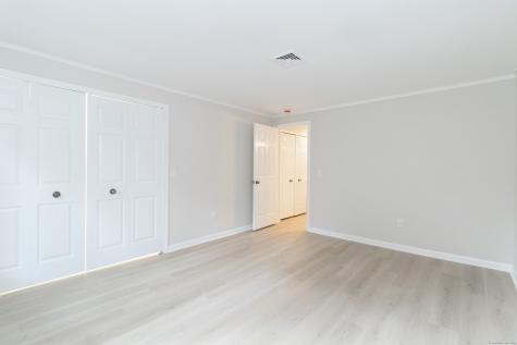 12 Castle Rock Branford CT 06405