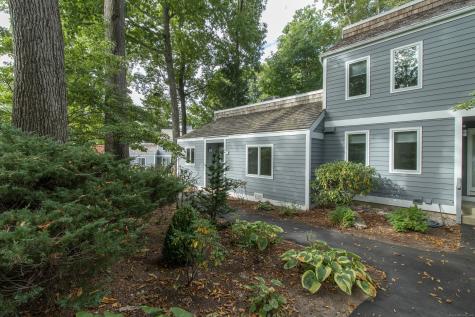 12 Castle Rock Branford CT 06405