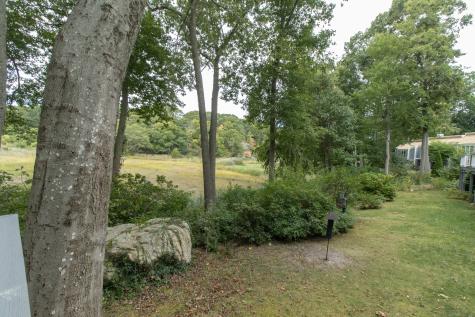 12 Castle Rock Branford CT 06405
