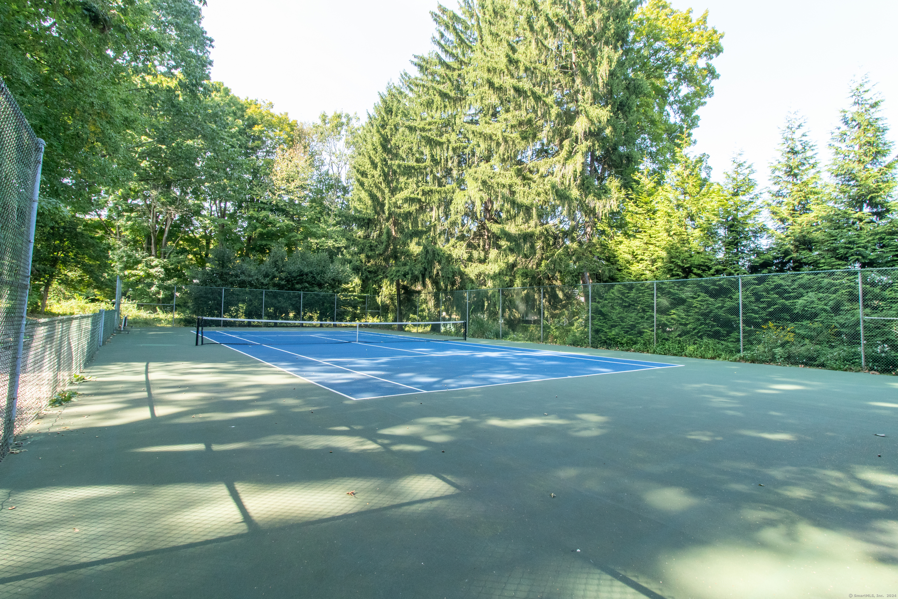 12 Castle Rock Branford CT 06405