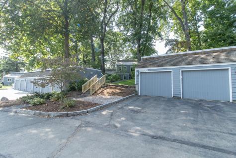 12 Castle Rock Branford CT 06405