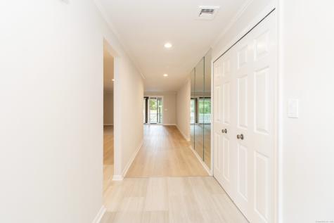 12 Castle Rock Branford CT 06405