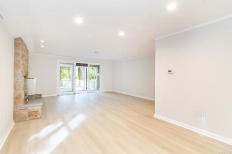 12 Castle Rock Branford CT 06405