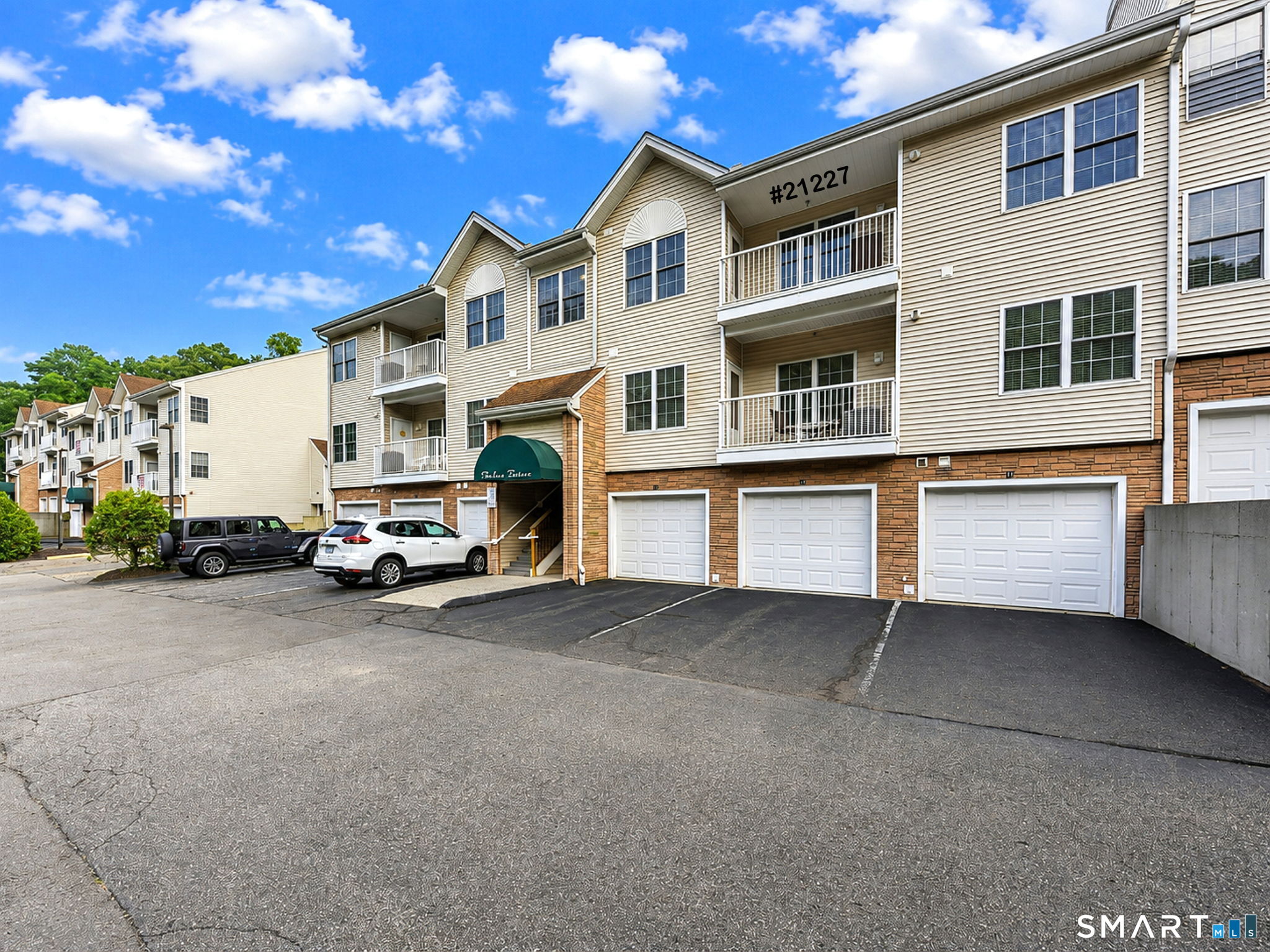 21227 Arganese Place Trumbull CT 06611