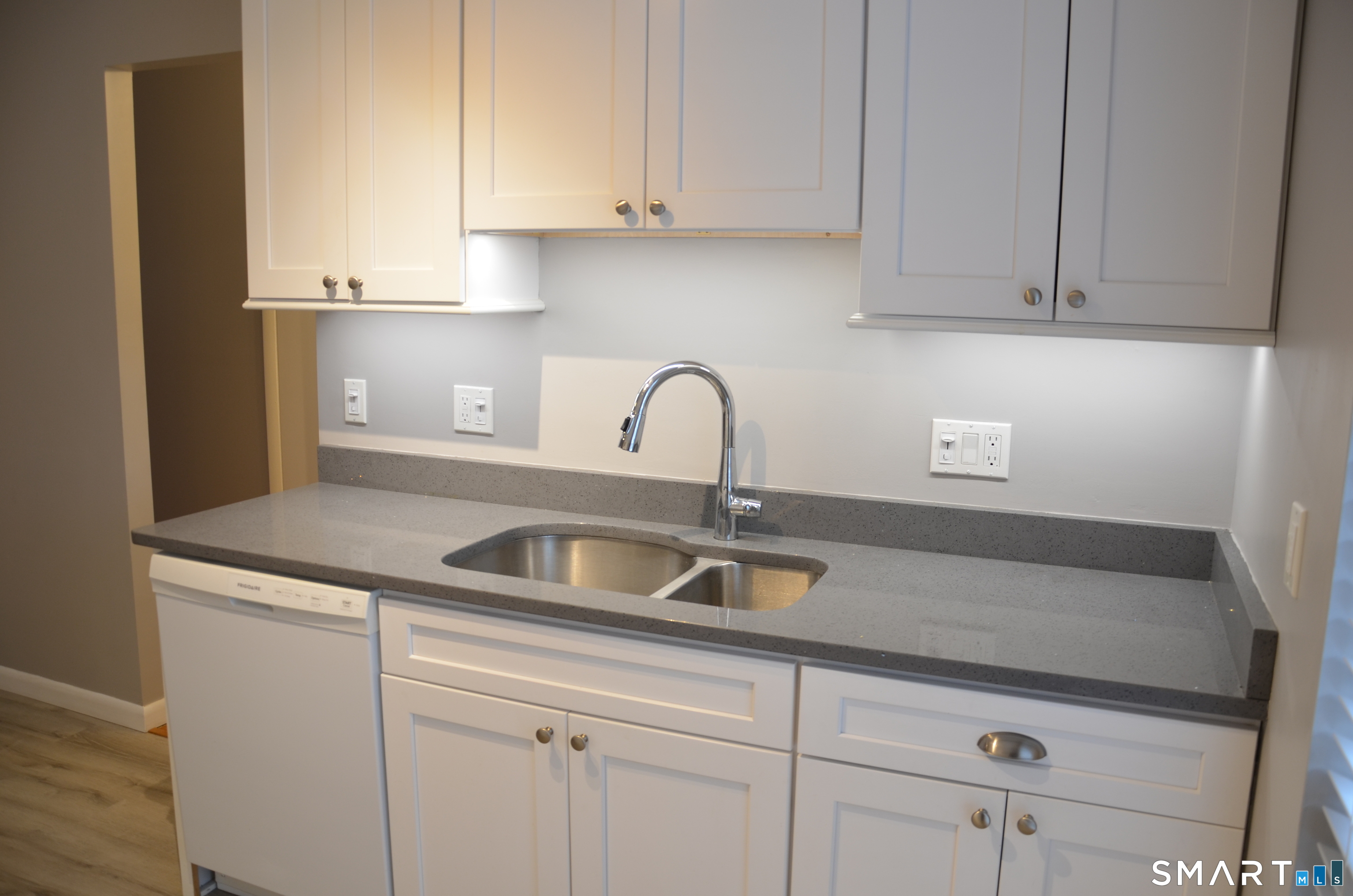 178 Worth Avenue Hamden CT 06518