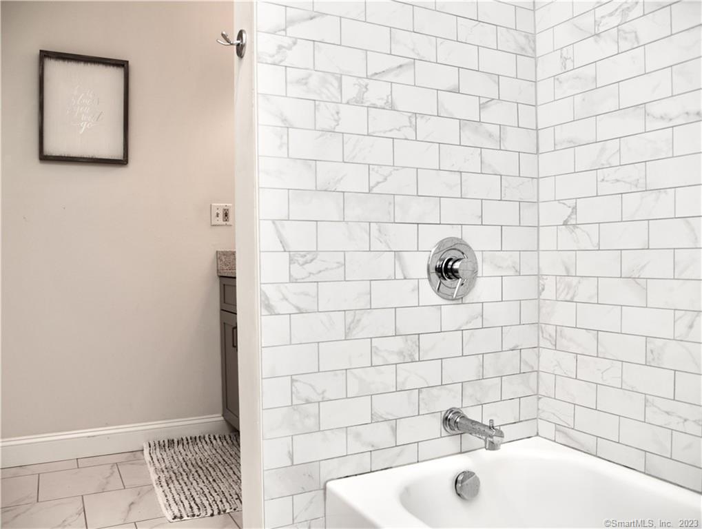 3 Lakeview Drive Branford CT 06405
