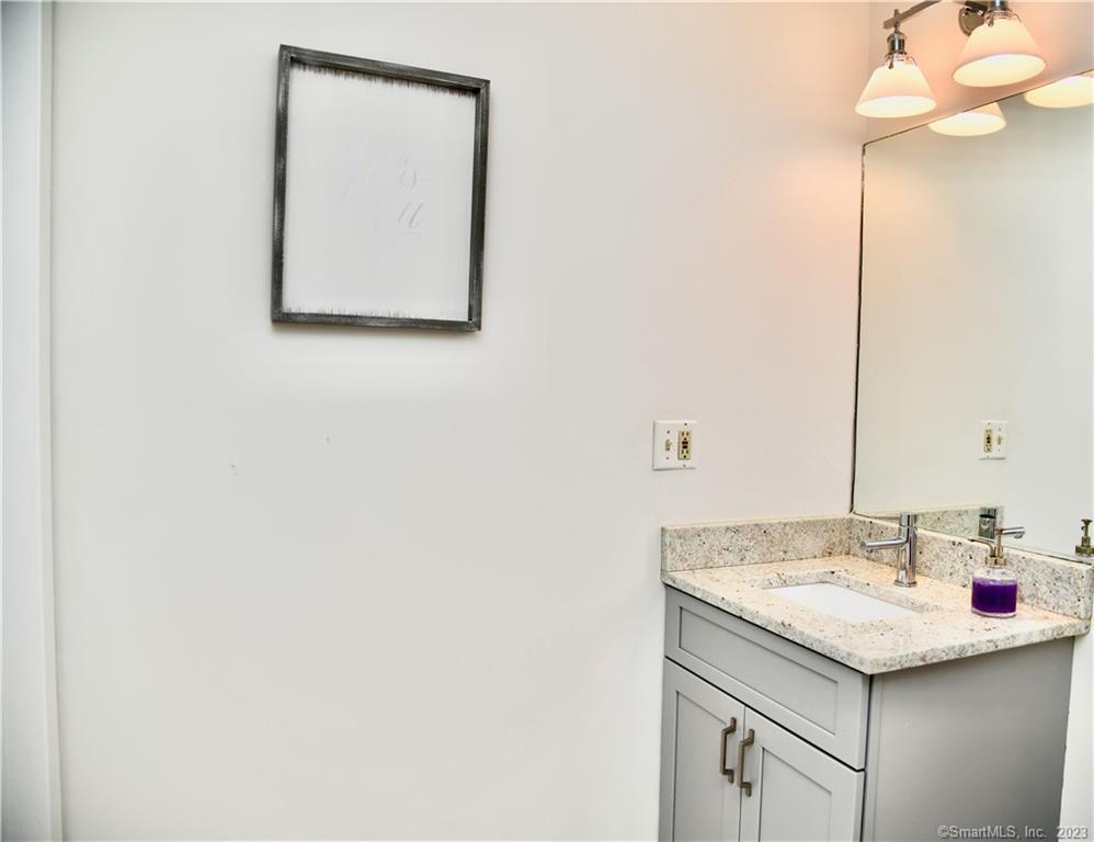 3 Lakeview Drive Branford CT 06405