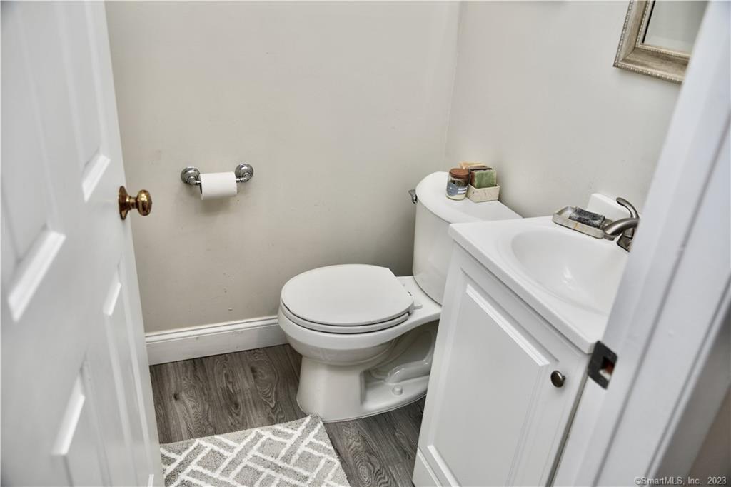 3 Lakeview Drive Branford CT 06405