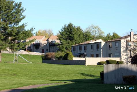 153 Sterling Village Meriden CT 06450