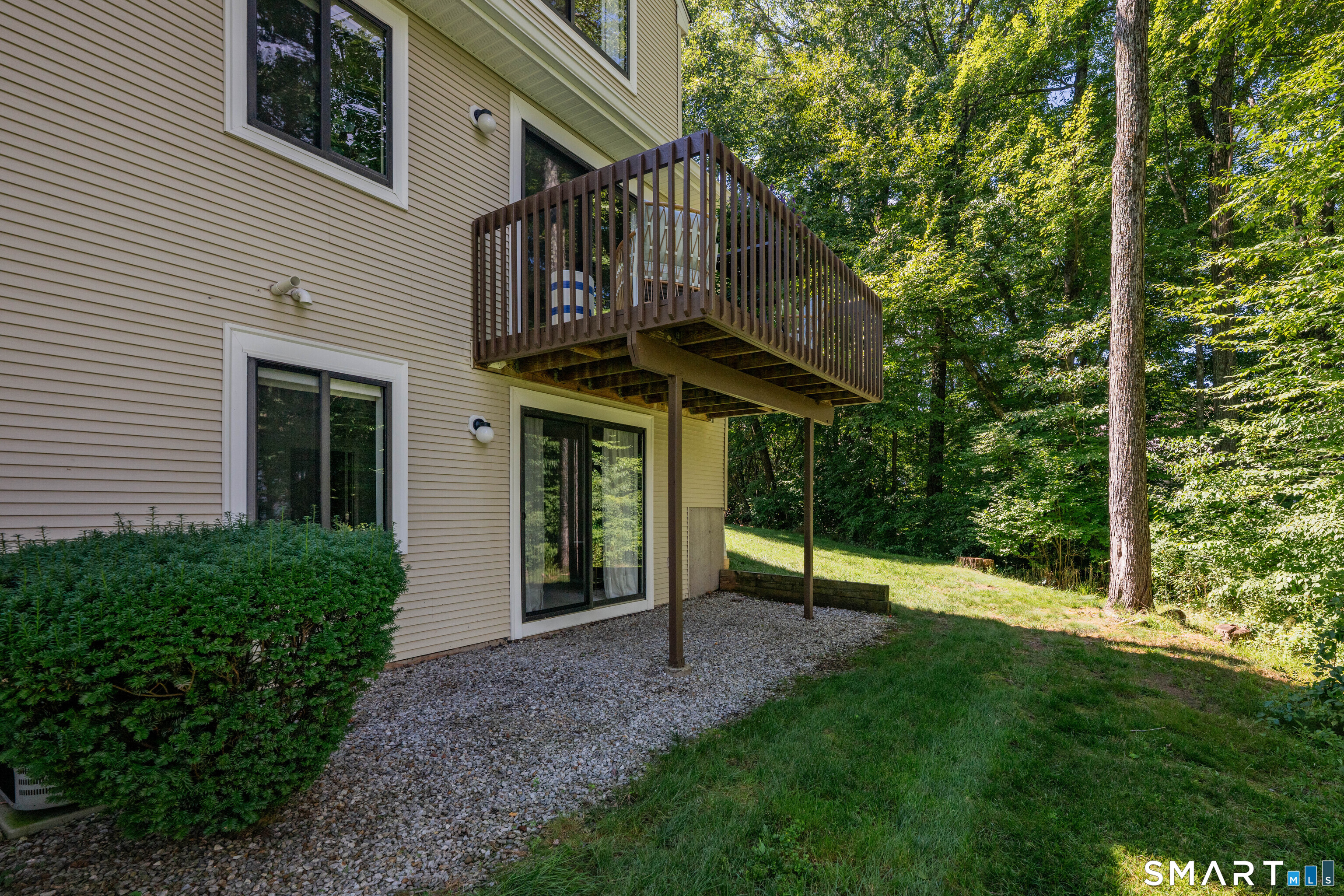 15 Stream Court Farmington CT 06032