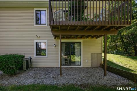 15 Stream Court Farmington CT 06032