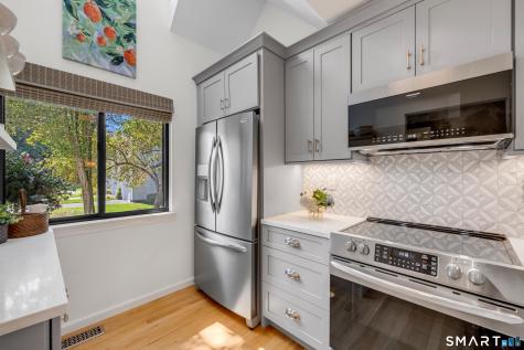 15 Stream Court Farmington CT 06032