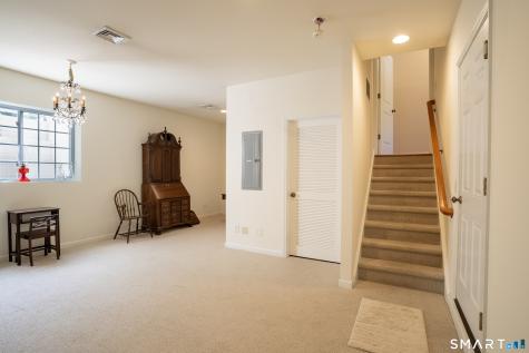 10 Lawrence Avenue Danbury CT 06810