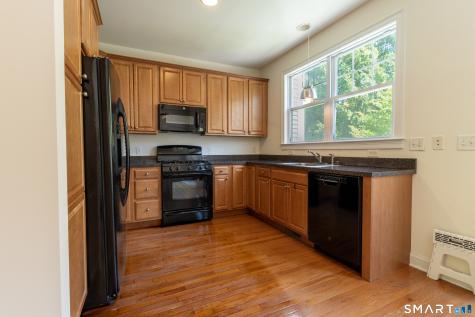 10 Lawrence Avenue Danbury CT 06810