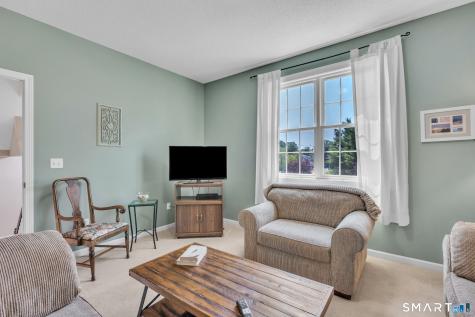 63 Cobblestone Court Newington CT 06111