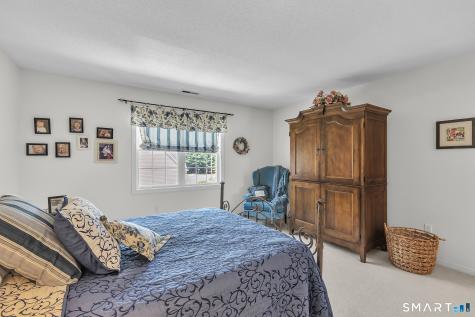 63 Cobblestone Court Newington CT 06111