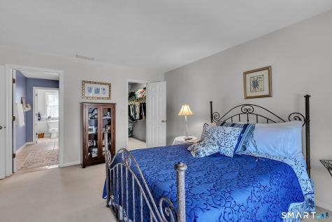 63 Cobblestone Court Newington CT 06111