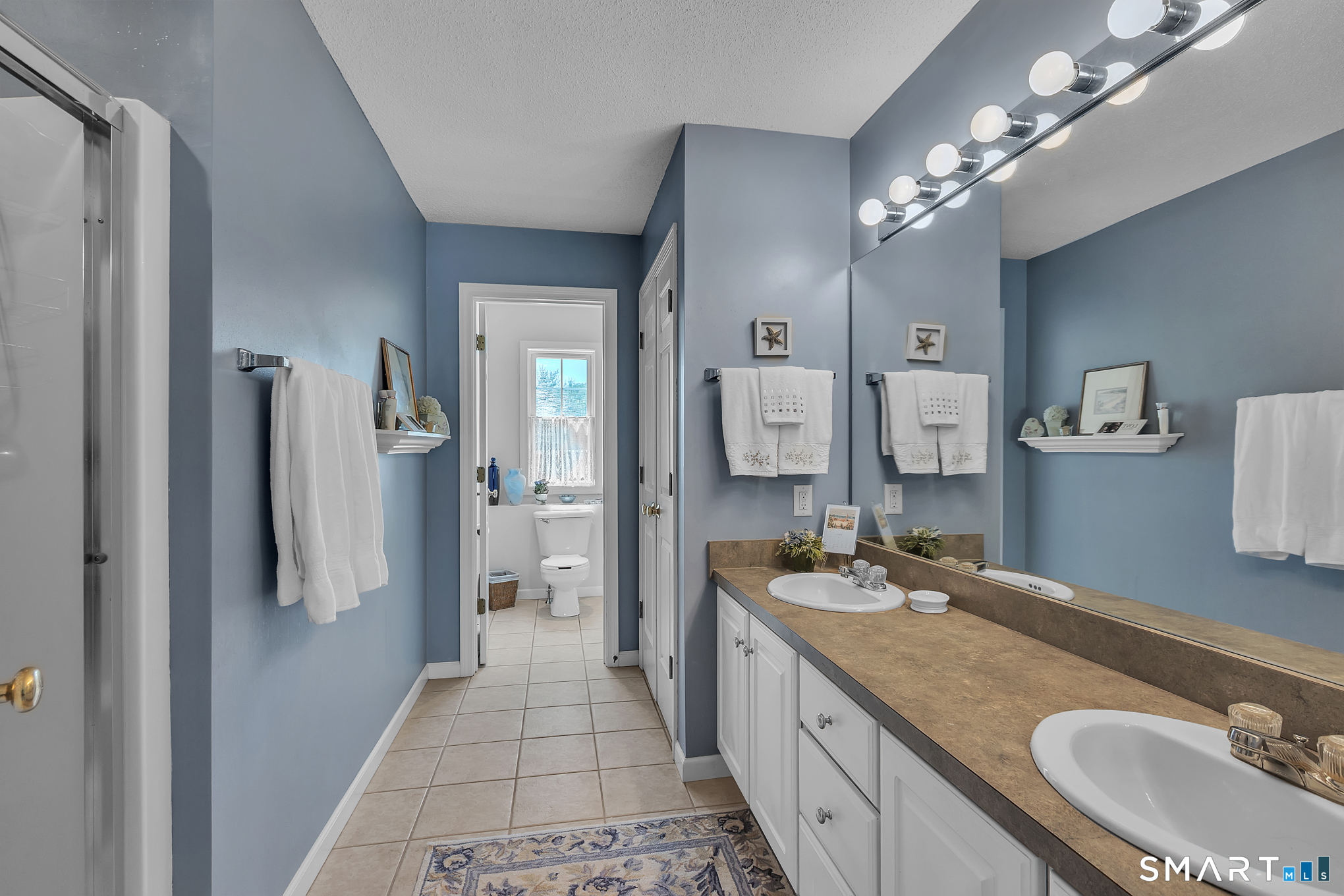 63 Cobblestone Court Newington CT 06111