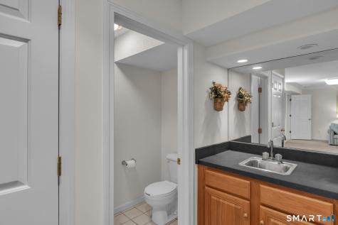 63 Cobblestone Court Newington CT 06111