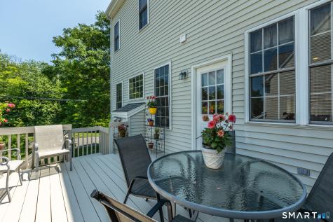 63 Cobblestone Court Newington CT 06111