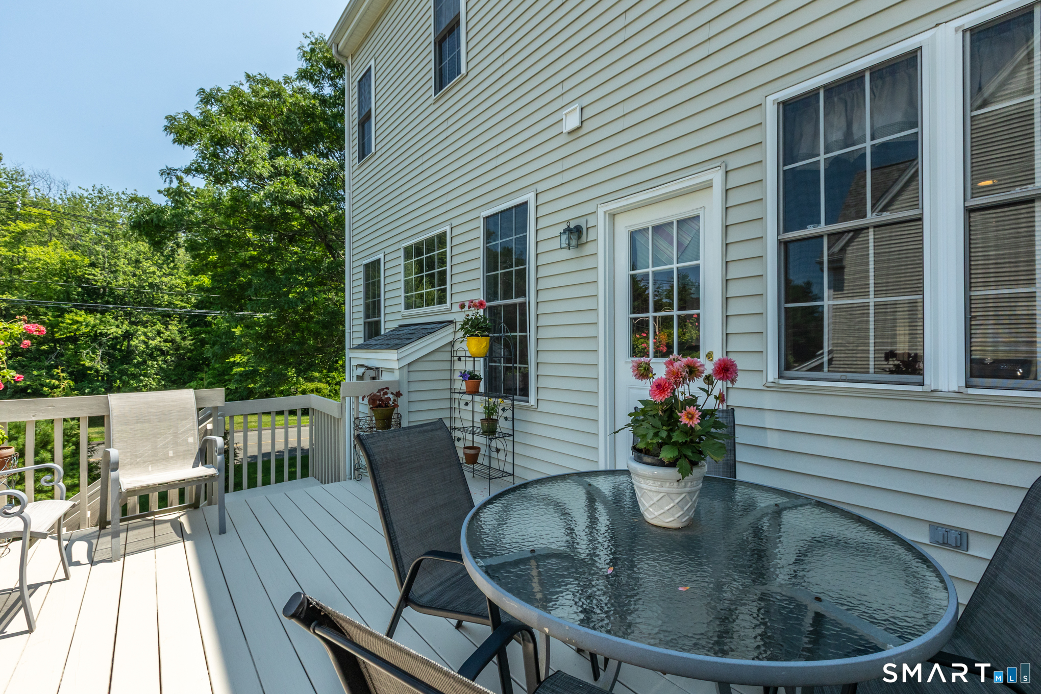 63 Cobblestone Court Newington CT 06111
