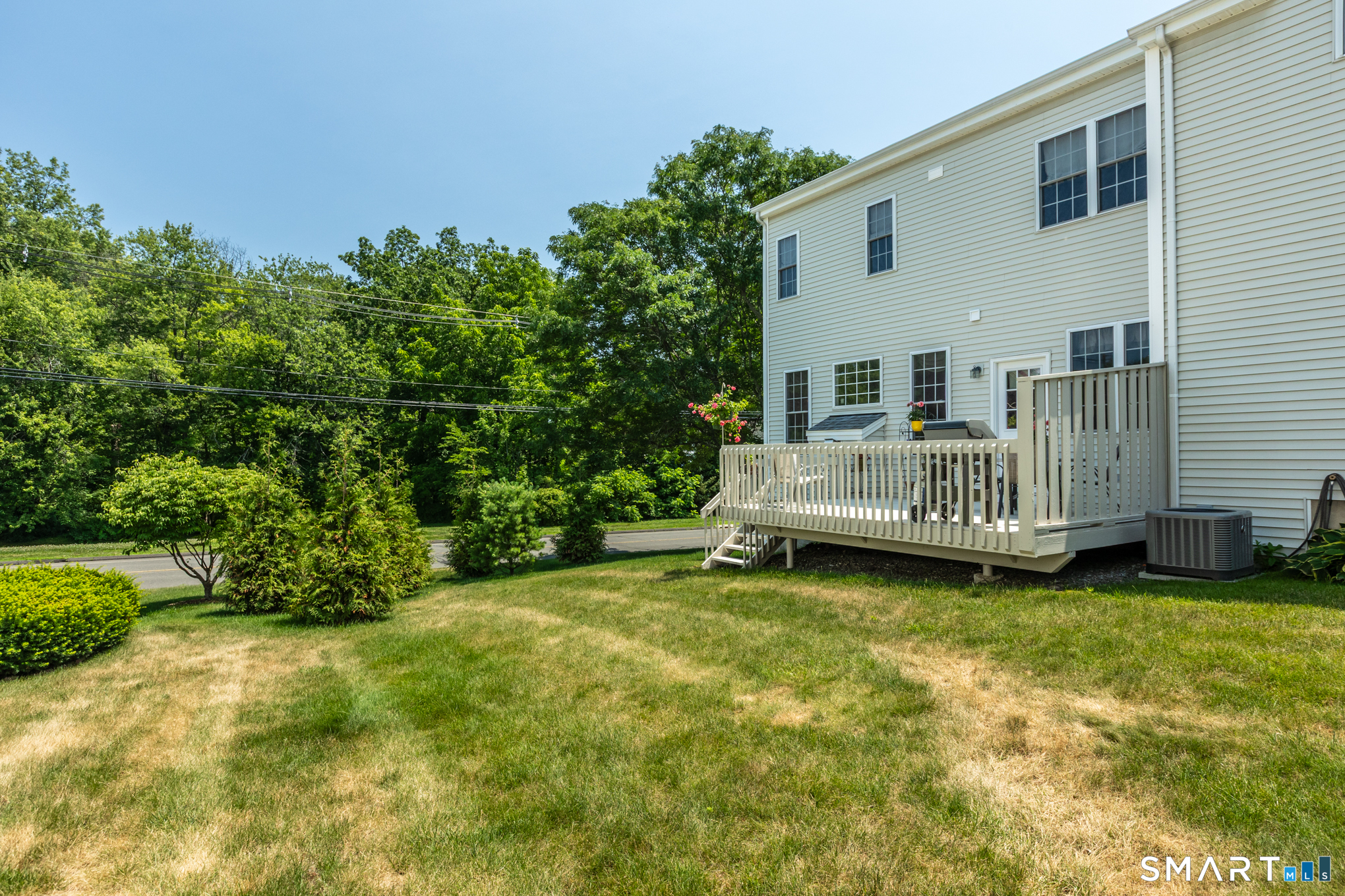 63 Cobblestone Court Newington CT 06111