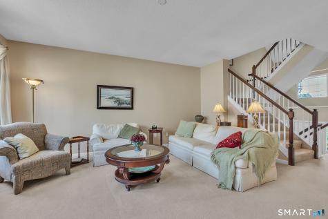 63 Cobblestone Court Newington CT 06111
