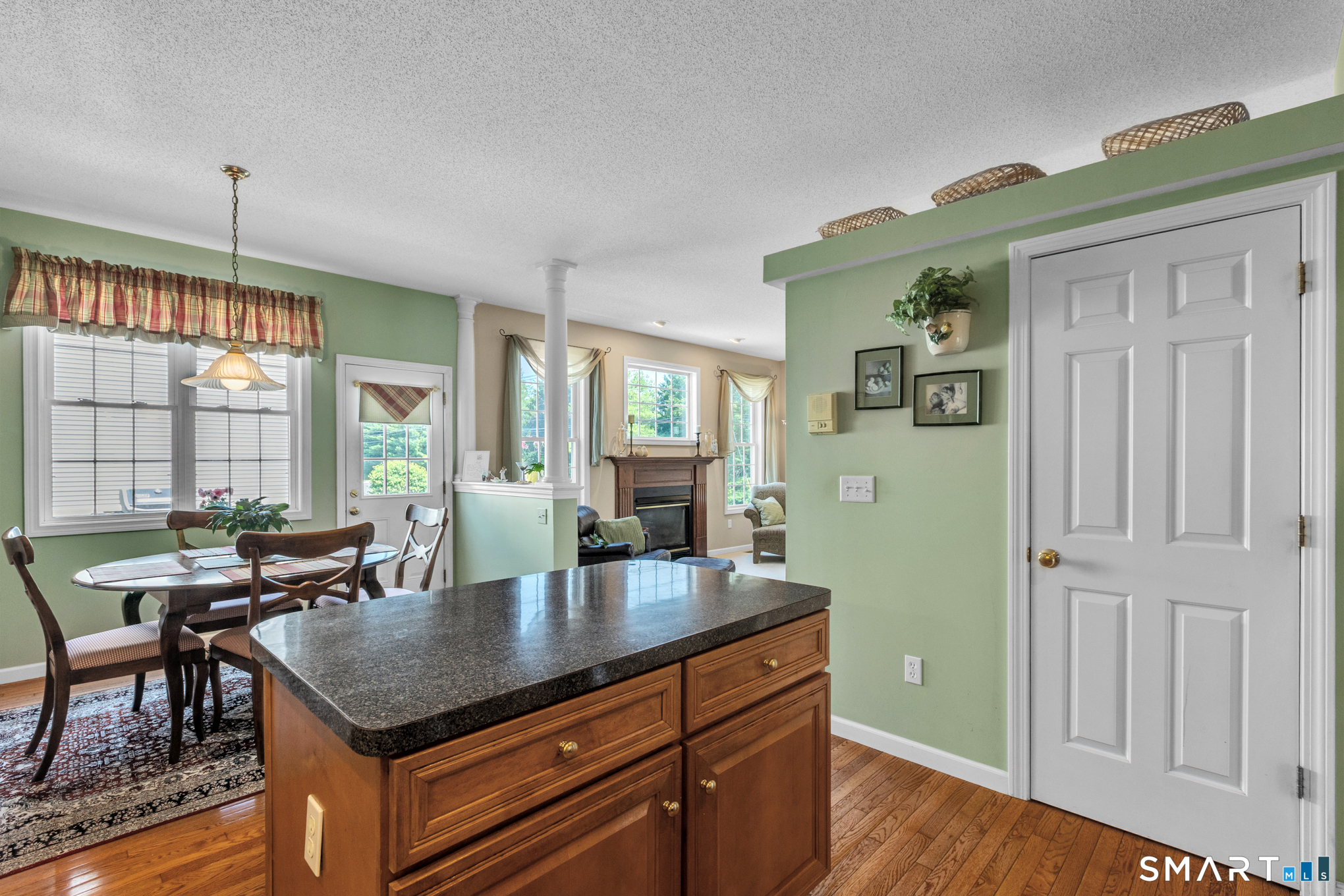 63 Cobblestone Court Newington CT 06111