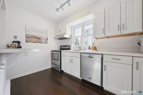 84 Parade Hill Road New Canaan CT 06840