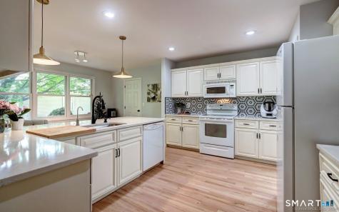 9 Canterbury Road Hamden CT 06514
