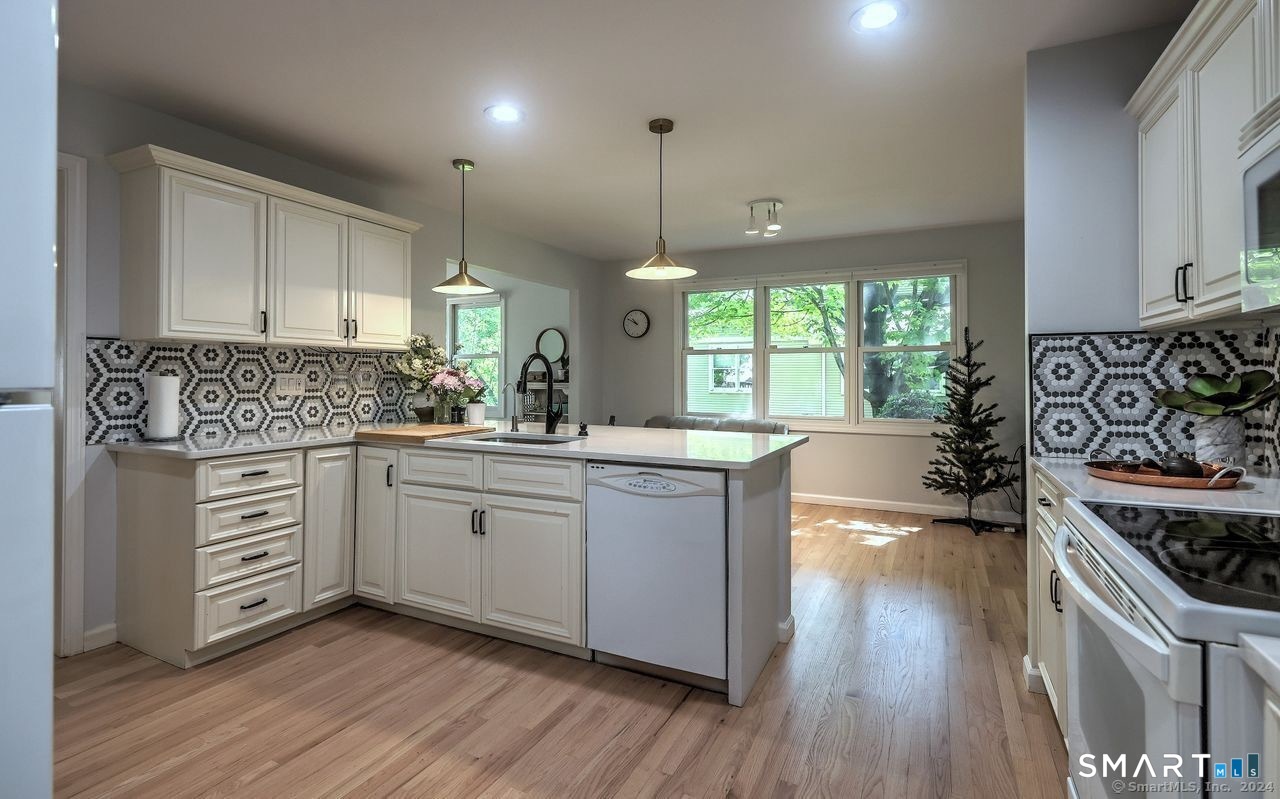 9 Canterbury Road Hamden CT 06514
