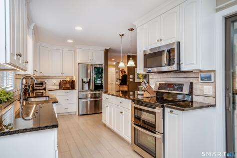 7 Kensington Park Bloomfield CT 06002