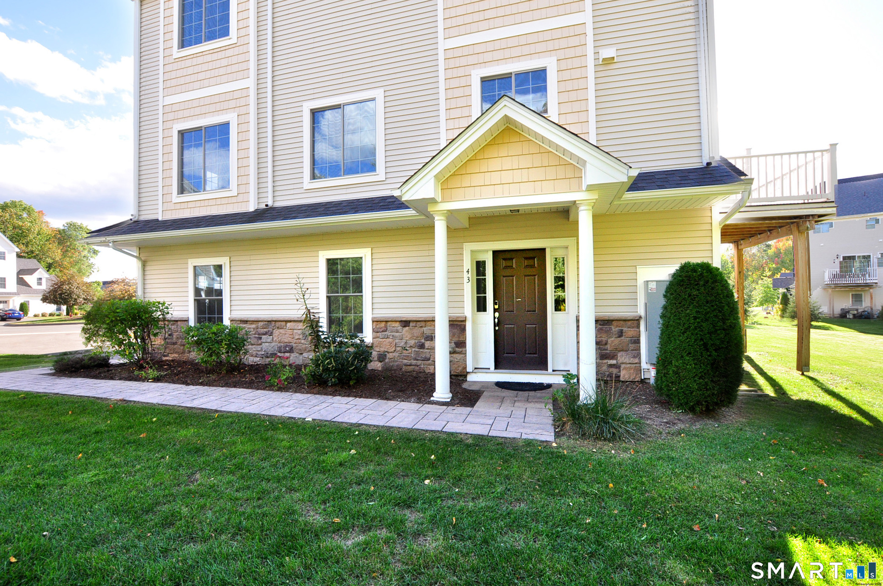 43 Kennison Court South Windsor CT 06074
