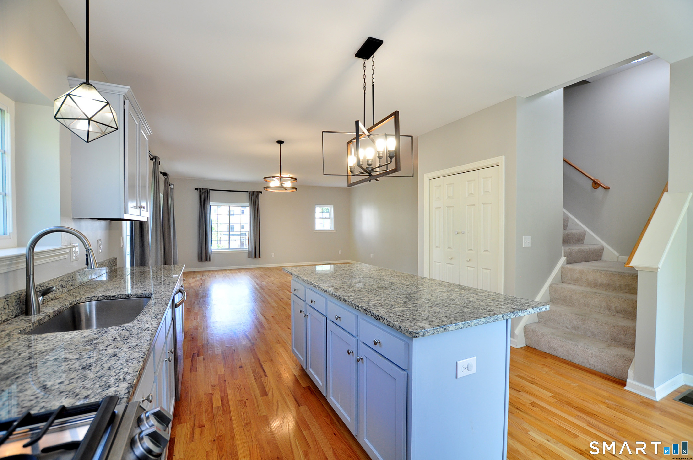 43 Kennison Court South Windsor CT 06074